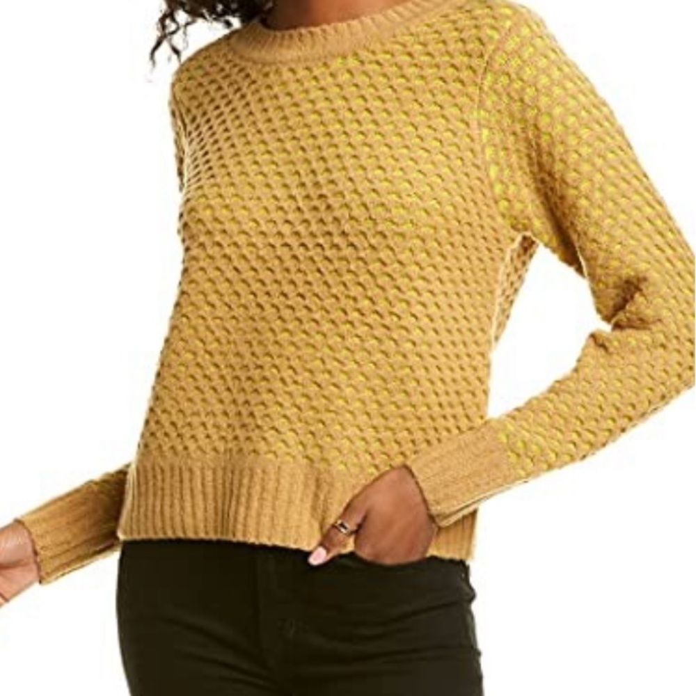 KENDALL + KYLIE Honeycomb Sweater in Mustard. - size XS